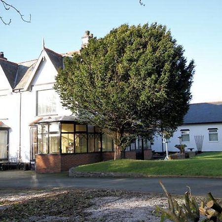 Leahurst Bed And Breakfast Tywyn Exterior photo